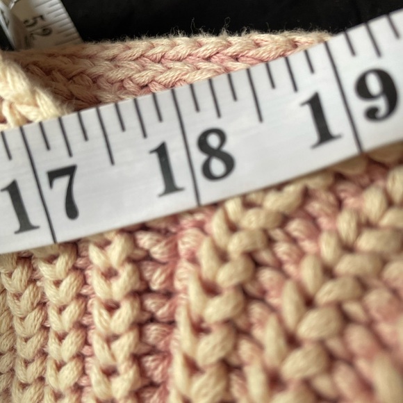 ☮️ PTP 18-19” Boho Free People vest or top knit - Picture 8 of 10